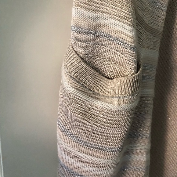 Sweater - Picture 3 of 4